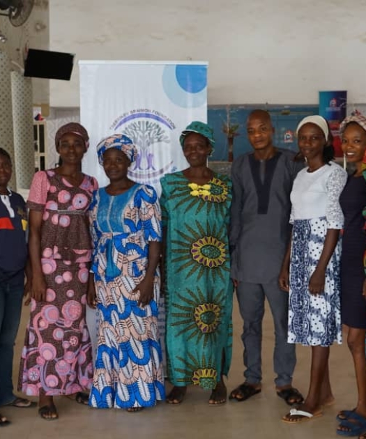 December Christmas Gifts to People in Ipaja Zone, Lagos State